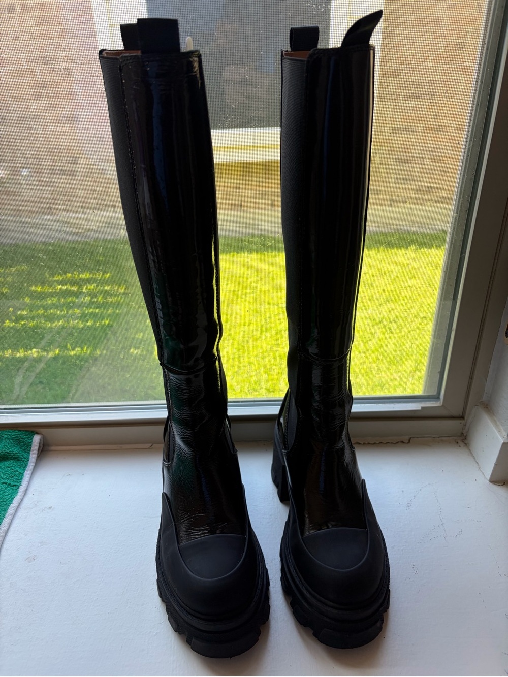 GANNI Knee High Chelsea Boots Patent Leather Lug Sole EU 39 - Picture 3 of 13